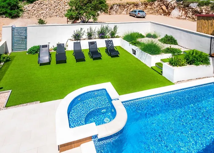 Апартаменты Ivana Шибеник